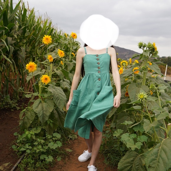 Vintage F21 Button-up dress with adjustable straps in green - Picture 3 of 3